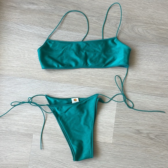 BOGO 🔥🔥 Topic of C bikini - Picture 2 of 8